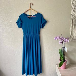 Blue pleated dress- size small - brand : Elizabeth & Nicole